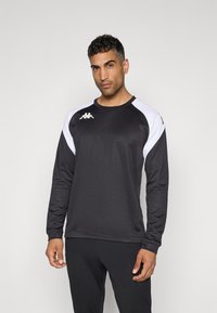 Спортивная кофта