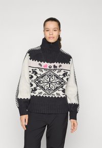 Спортивная толстовка