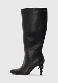 Высокие сапоги Высокие сапоги