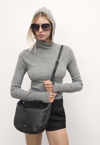 Кожаная сумка