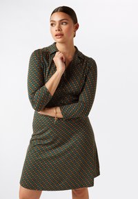 Короткое платье Короткое платье