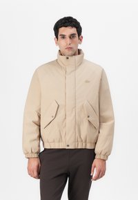 Куртка бомбер