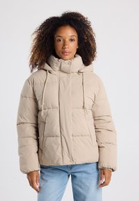 Зимняя куртка