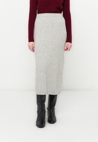 Юбка-карандаш