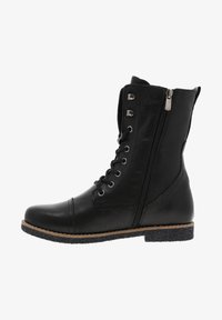 Ботинки на шнуровке