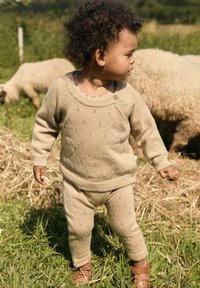 Вязаная кофта