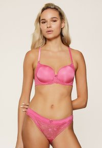 Бюстгальтер на косточках