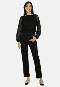 Прямые джинсы Прямые джинсы