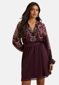 Короткое платье