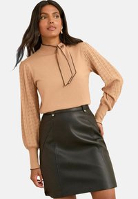 Кожаная юбка