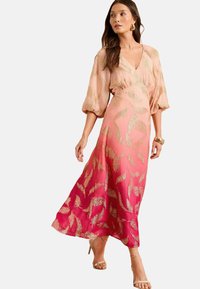 Платье макси