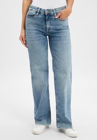 Прямые джинсы Прямые джинсы