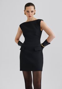 Коктейльное платье