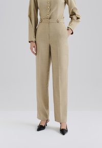 Широкие брюки