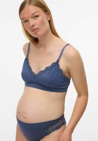 Бюстгальтер без косточек