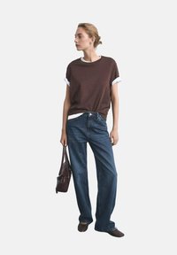 Свободные джинсы