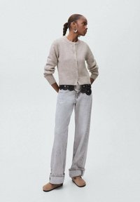 Вязаная кофта