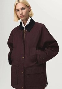 Короткое пальто