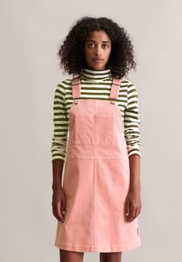 Платье Платье