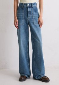 Джинсы Джинсы