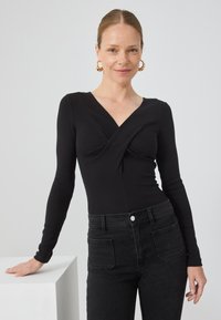 Лонгслив Лонгслив