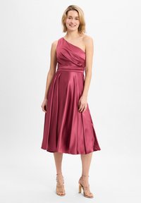 Коктейльное платье