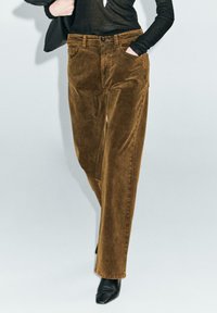 Прямые брюки