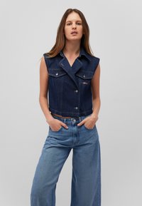 Короткая куртка