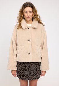 Флисовая куртка Флисовая куртка