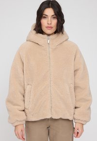 Зимняя куртка Зимняя куртка