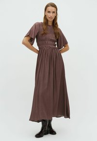 Платье макси