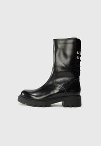 Полусапожки на платформе