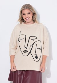 Пуловер с рукавом три четверти Пуловер с рукавом три четверти