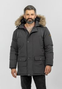 Зимняя куртка