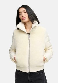 Зимняя куртка