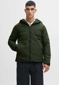 Зимняя куртка Зимняя куртка