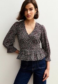 Джинсовая блузка