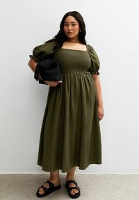 Летнее платье