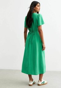 Летнее платье