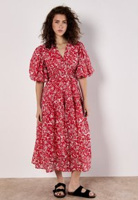 Летнее платье