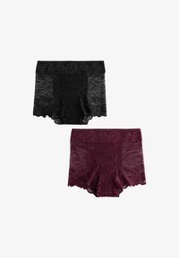 Трусы на бедрах