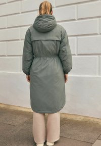 Куртка дождевик Куртка дождевик