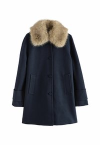 Короткое пальто