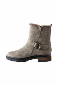 Широкие сапоги