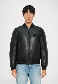 Куртка бомбер Куртка бомбер