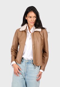 Кожаная куртка