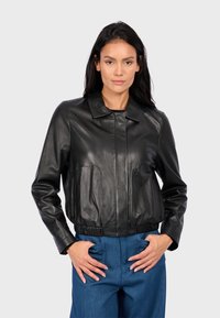 Кожаная куртка Кожаная куртка