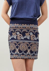 Юбка-карандаш Юбка-карандаш