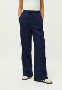 Спортивные штаны