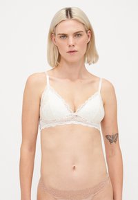 Бюстгальтер